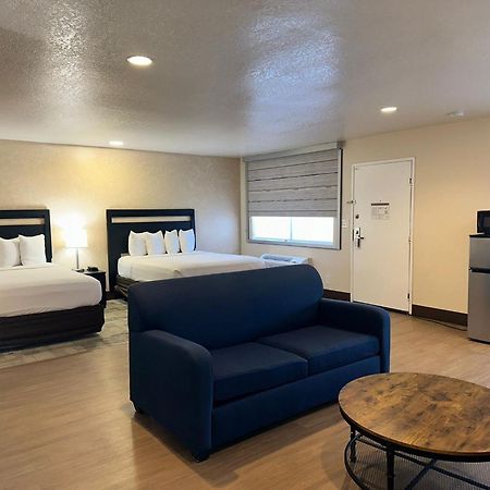 Stanford Inn & Suites Anaheim Dış mekan fotoğraf