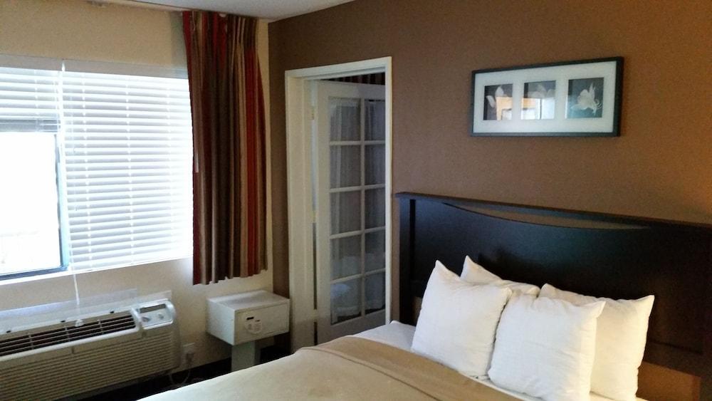 Stanford Inn & Suites Anaheim Dış mekan fotoğraf