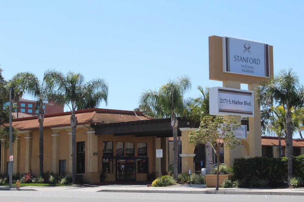 Stanford Inn & Suites Anaheim Dış mekan fotoğraf