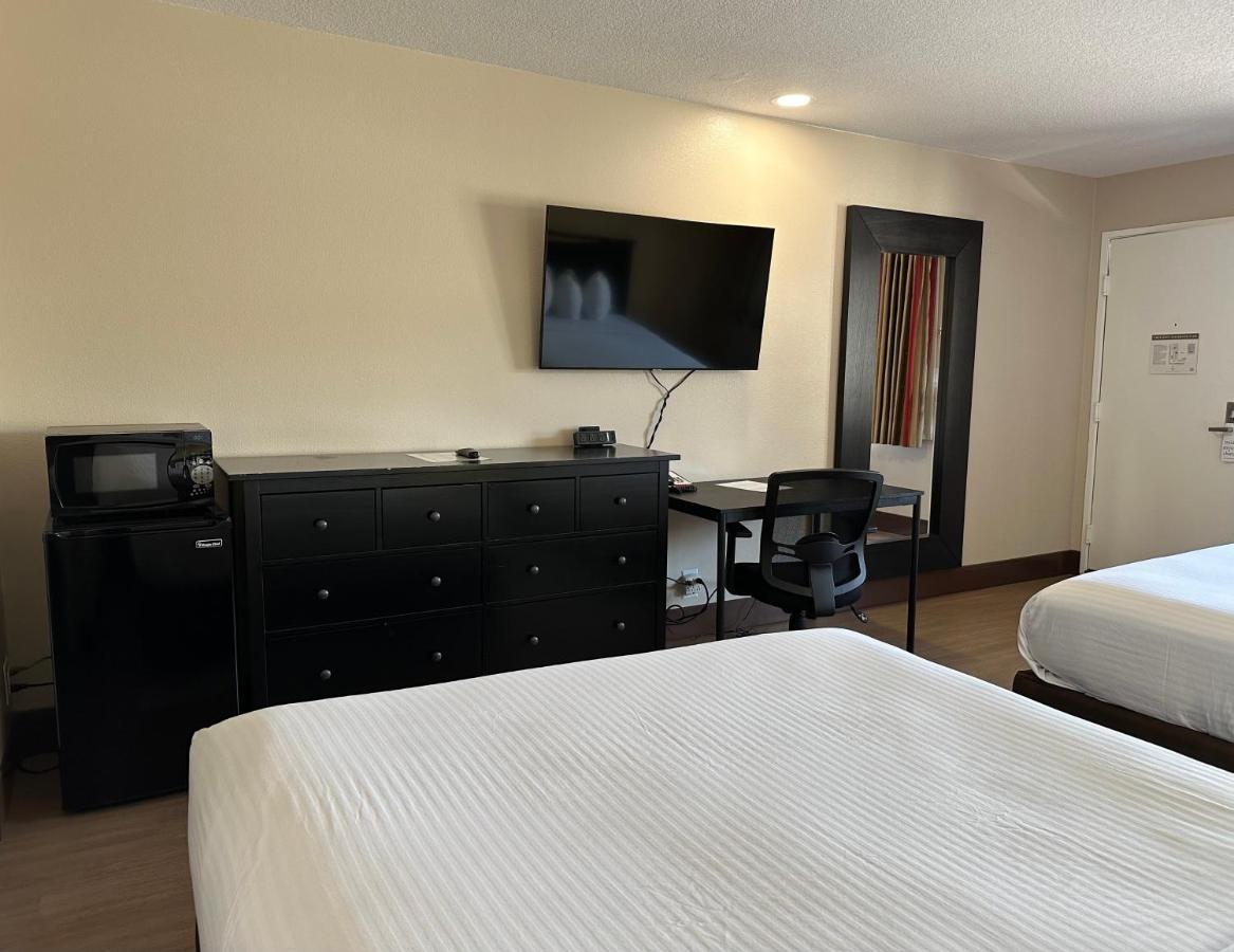 Stanford Inn & Suites Anaheim Dış mekan fotoğraf