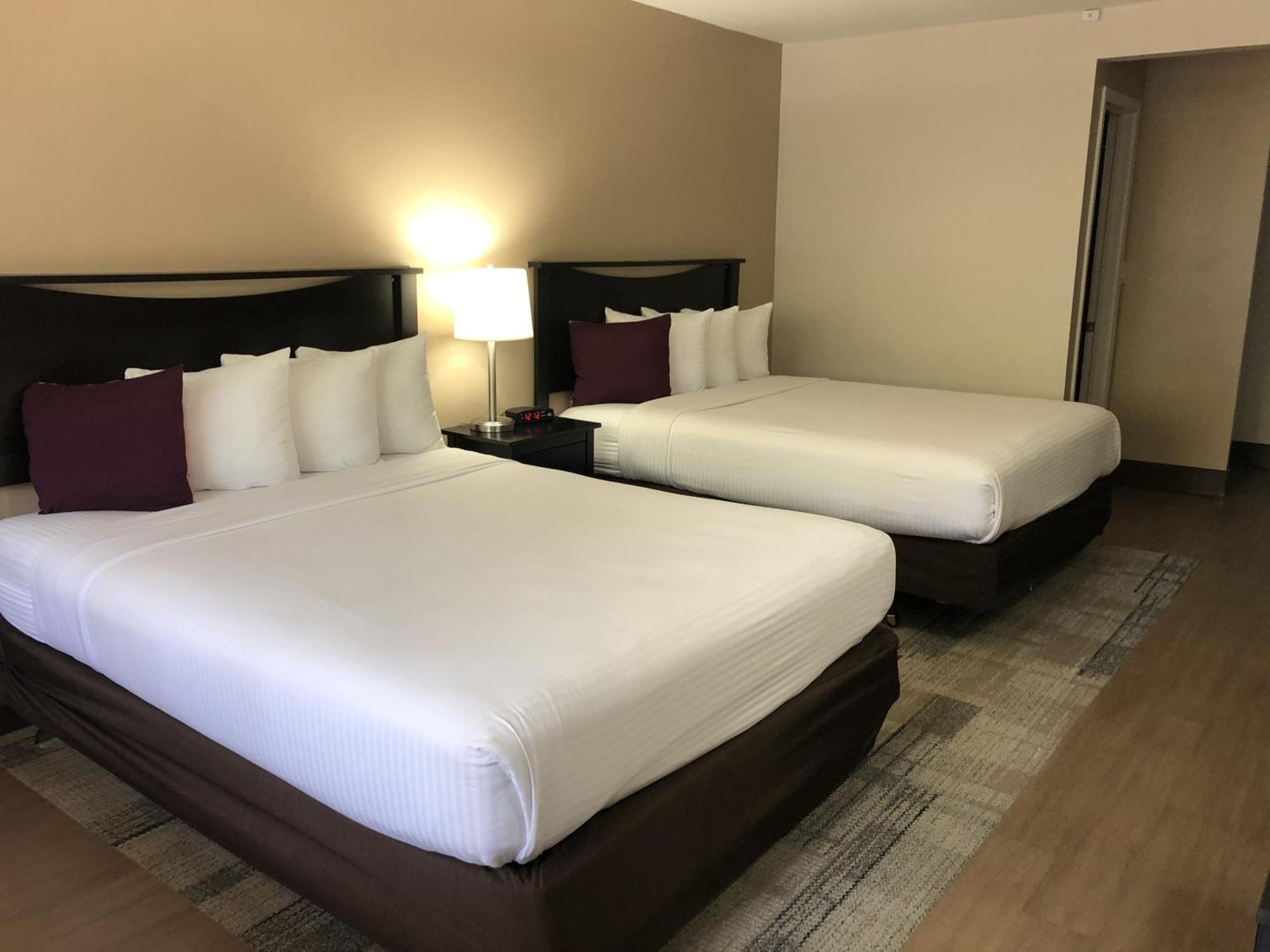 Stanford Inn & Suites Anaheim Dış mekan fotoğraf