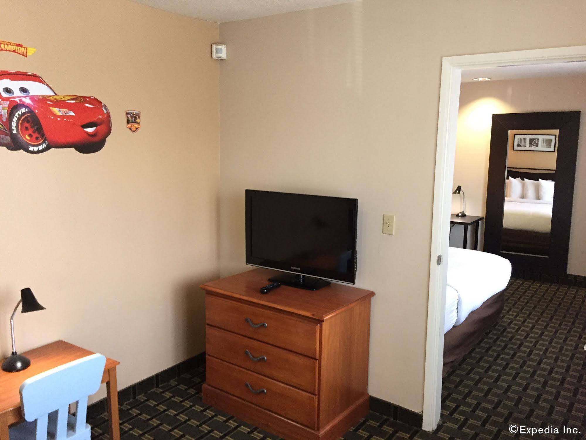 Stanford Inn & Suites Anaheim Dış mekan fotoğraf