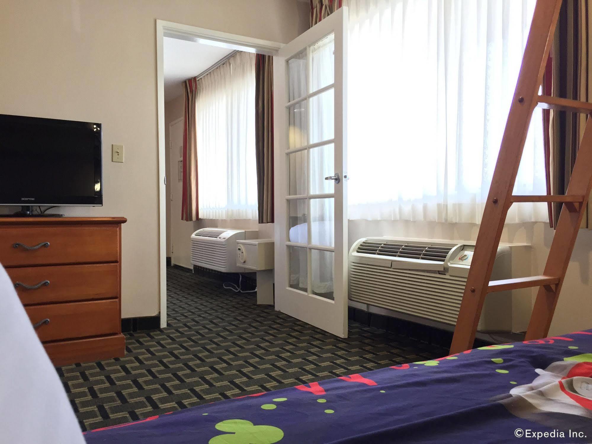 Stanford Inn & Suites Anaheim Dış mekan fotoğraf